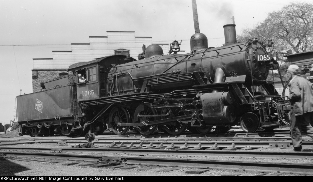 MILW 4-6-0 #1065 - Milwaukee Road